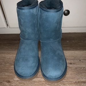 UGG size 5 Classic Short Excellent Condition